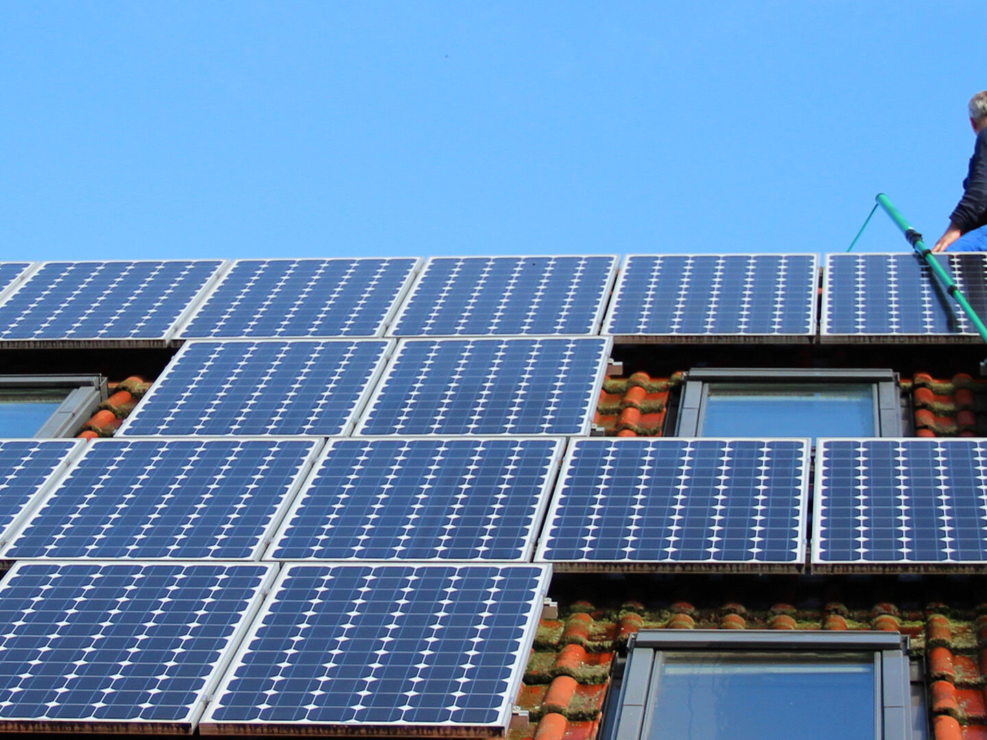Photovoltaik Solar Reinigung Hero 21 9